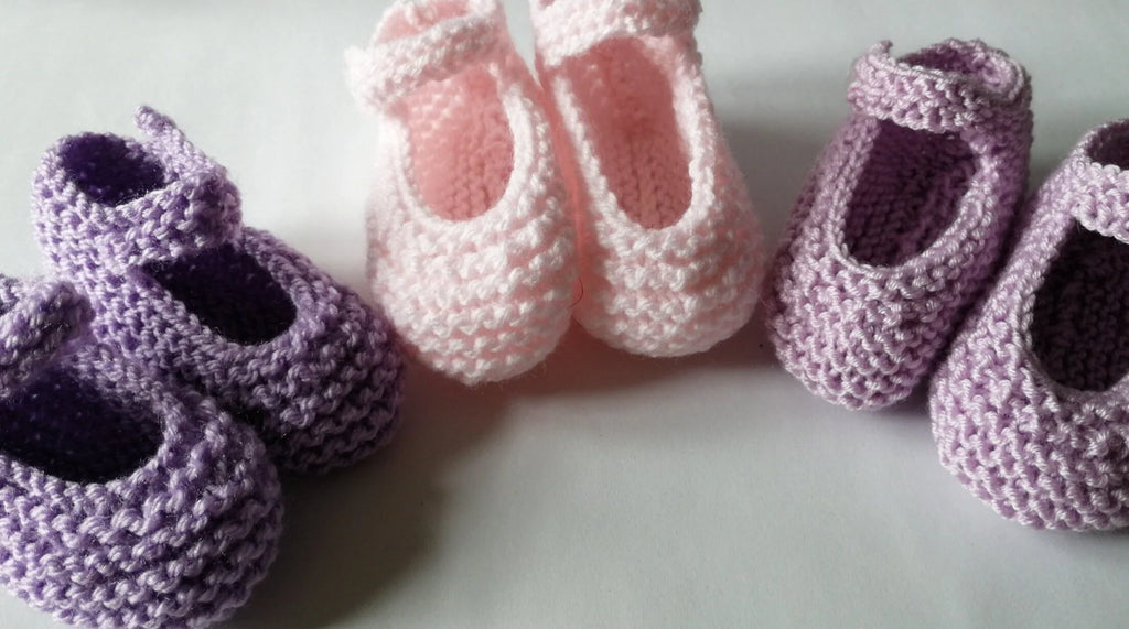 Knitted baby crib shoes, baby booties