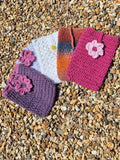 Crochet kindle sleeve, flower design